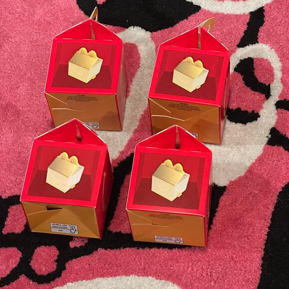 McDonald’s 2025 Gold Mini Happy Meal Box Toy - Picture 9 of 10